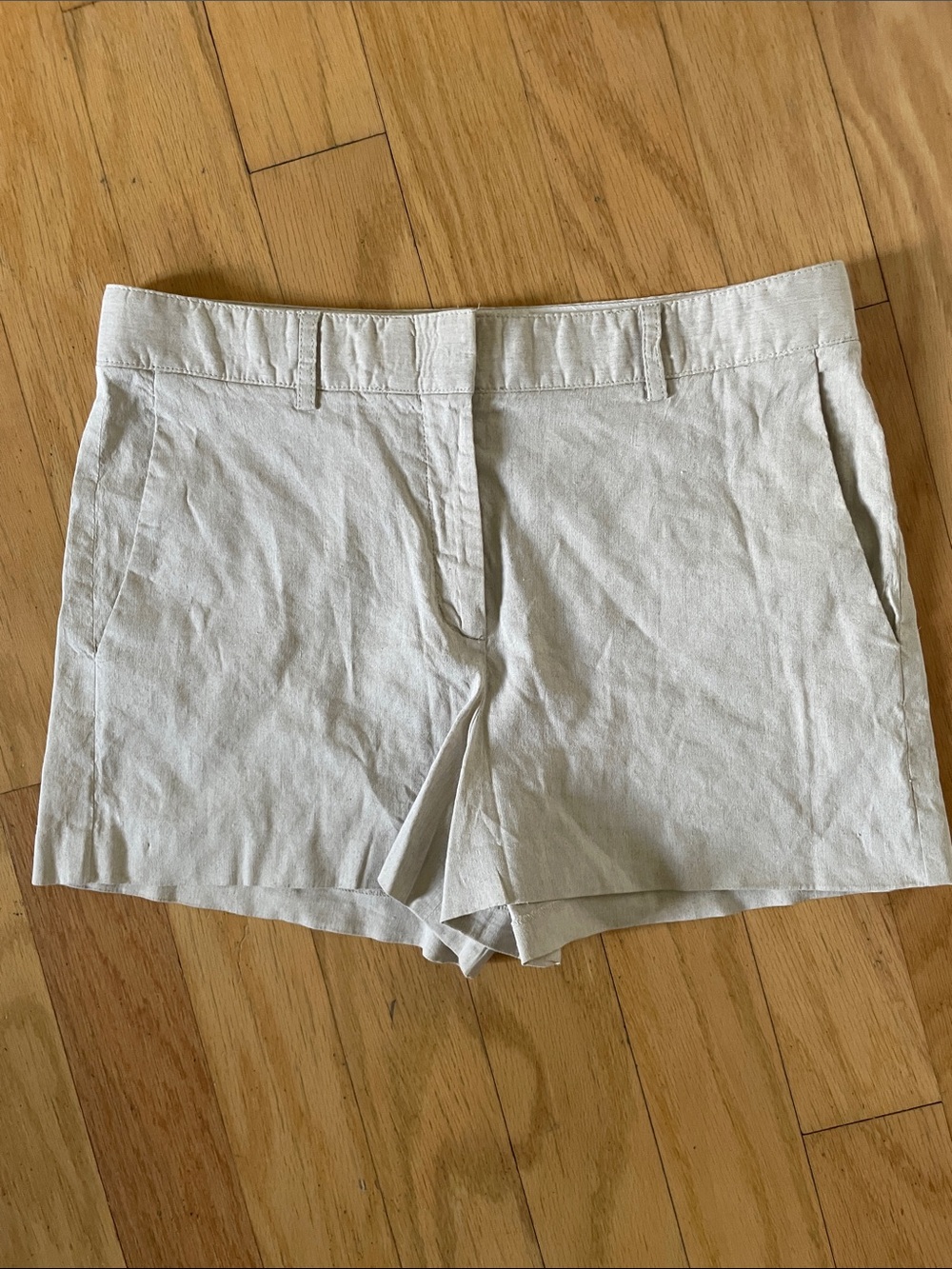 Theory Women’s Tailored Linen-Blend Shorts - Light Beige size 4